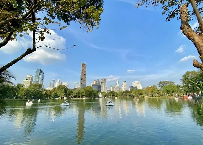 Apartment Large With 2beds Bts Chitlom Sukhumvit Bkk *