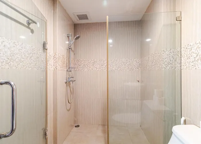 Apartment Large With 2beds Bts Chitlom Sukhumvit Bkk