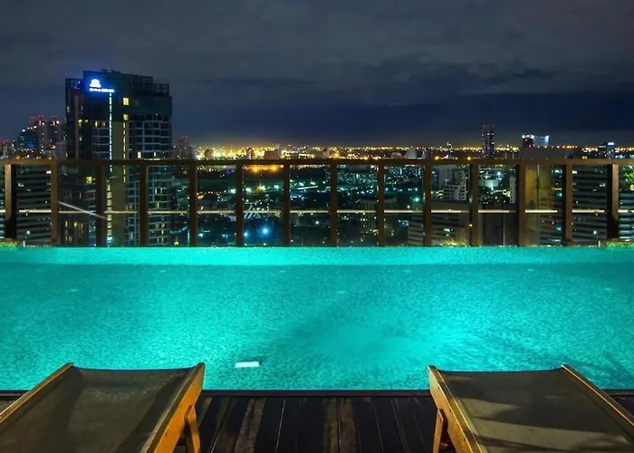 Large With 2beds Bts Chitlom Sukhumvit Bkk Bangkok