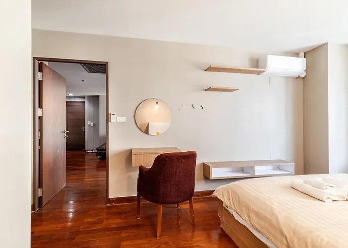 Apartment Large With 2beds Bts Chitlom Sukhumvit Bkk Bangkok