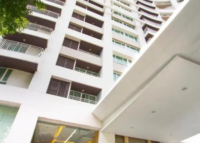 Large With 2beds Bts Chitlom Sukhumvit Bkk *