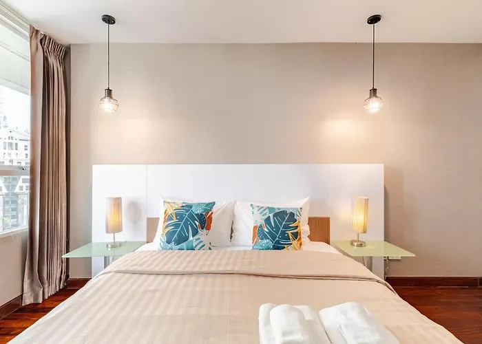 Large With 2beds Bts Chitlom Sukhumvit Bkk *