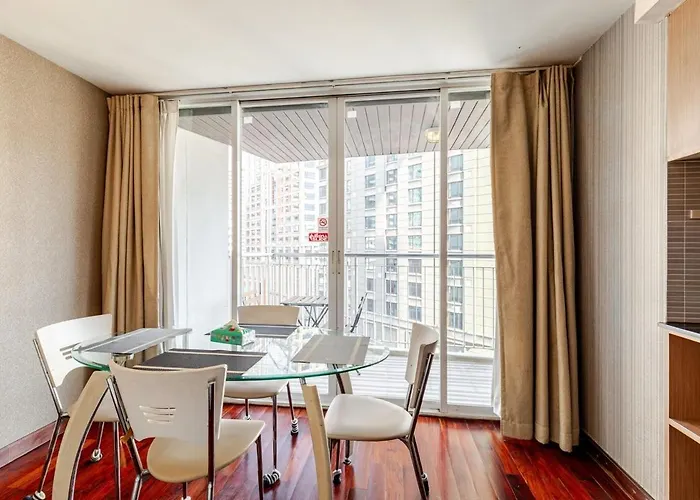 Large With 2beds Bts Chitlom Sukhumvit Bkk Apartment